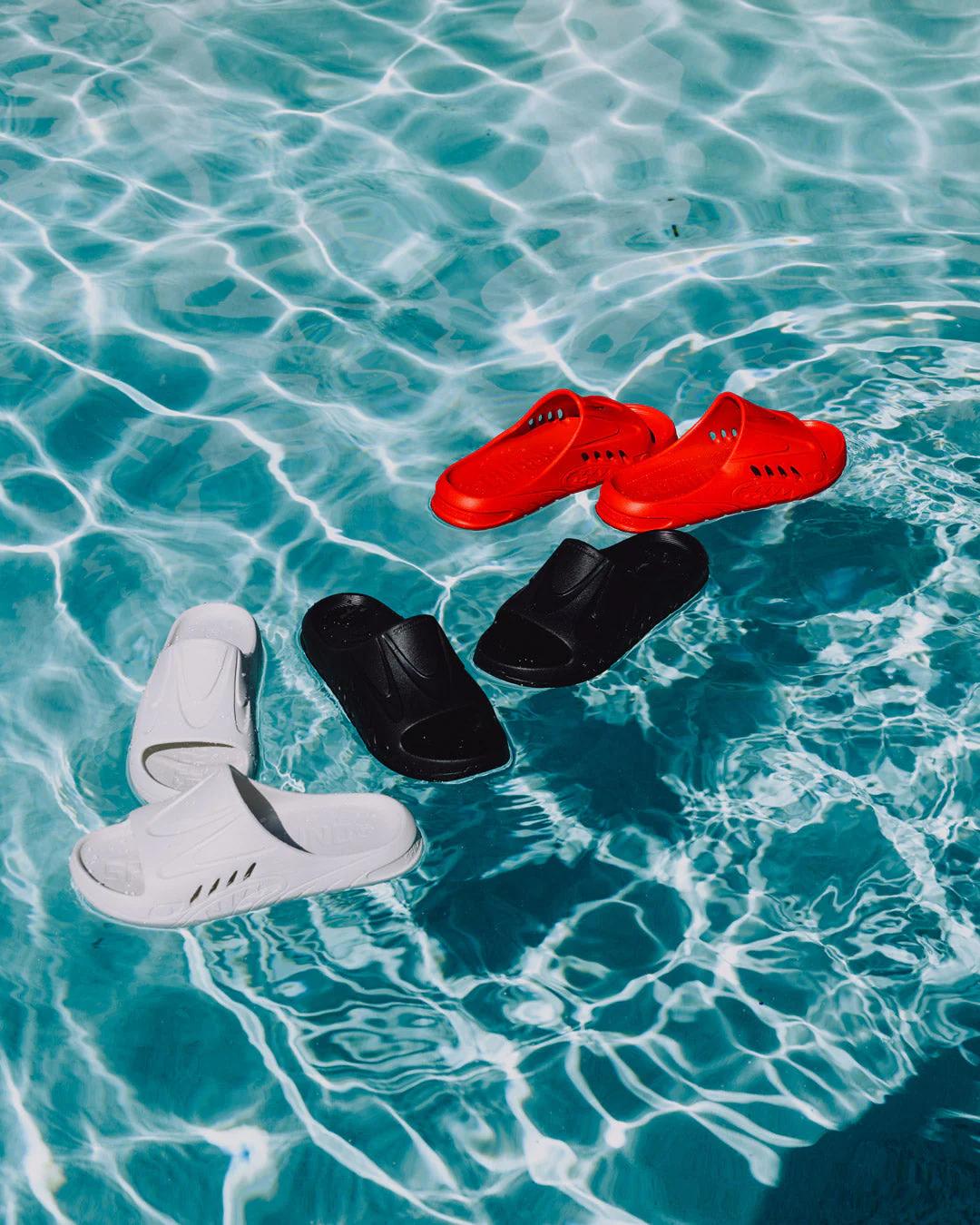 Sprayground SHARK SLIDE (WHT)