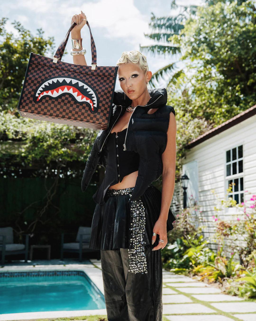 Sprayground SAWTOOTH SHARKS IN PARIS TORTUGA TOTE