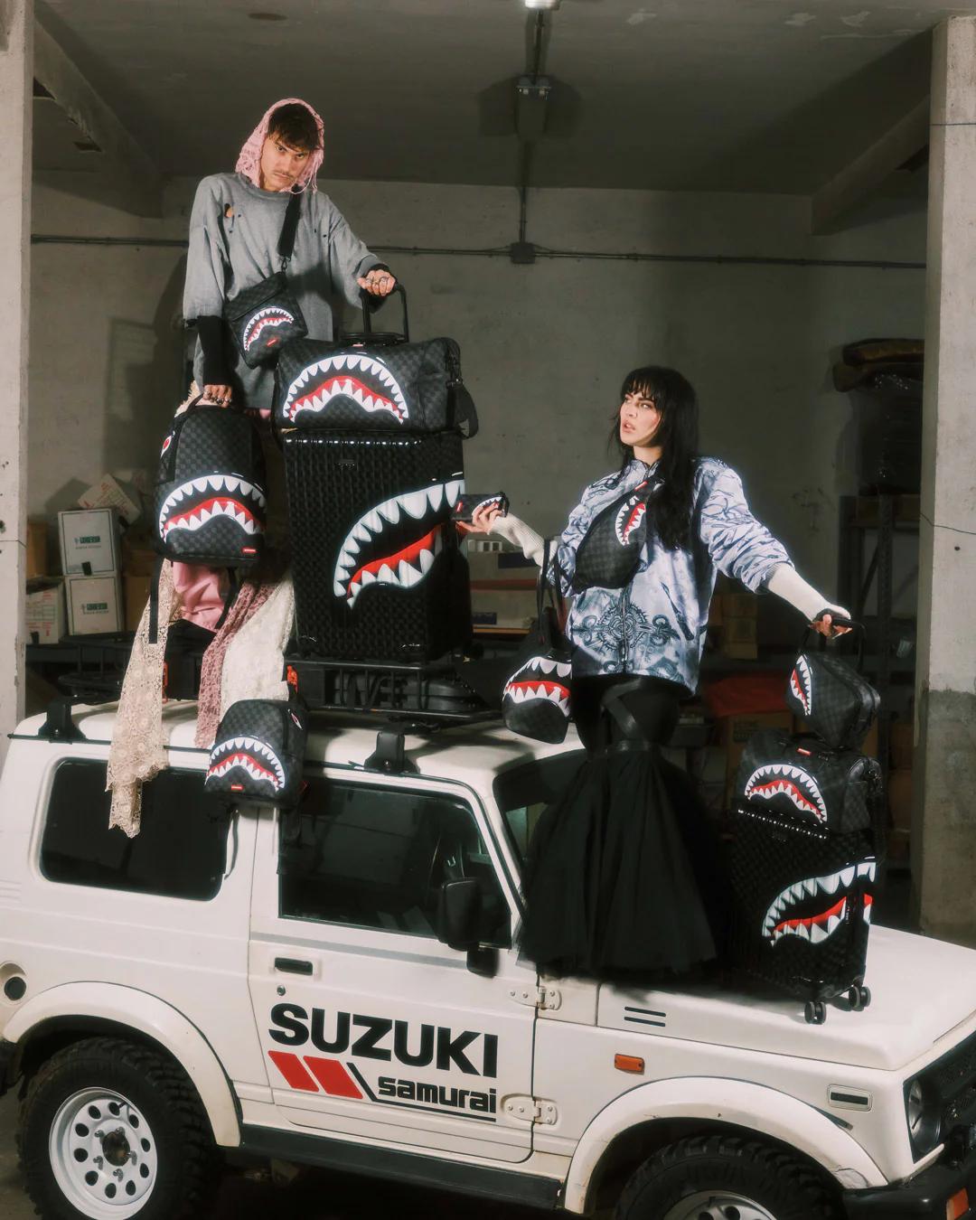 Sprayground SHARKS IN PARIS HYPER PUFF CARRY-ON LUGGAGE