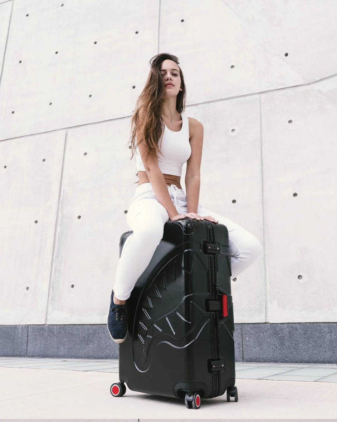 Sprayground SHARKITECTURE MOLDED 29” FULL-SIZE LUGGAGE