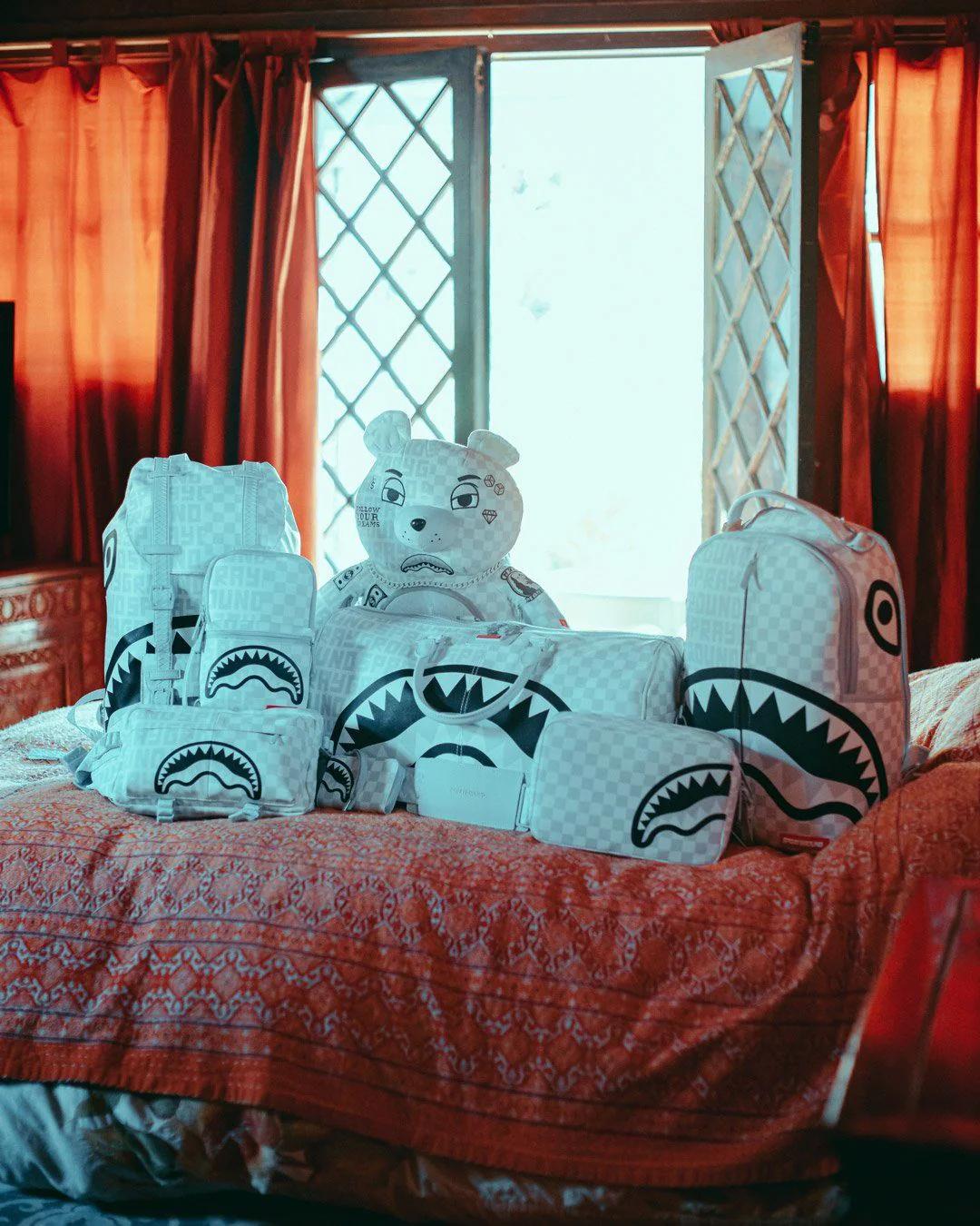 Sprayground SPLIT THE CHECK (PEARL) SLING