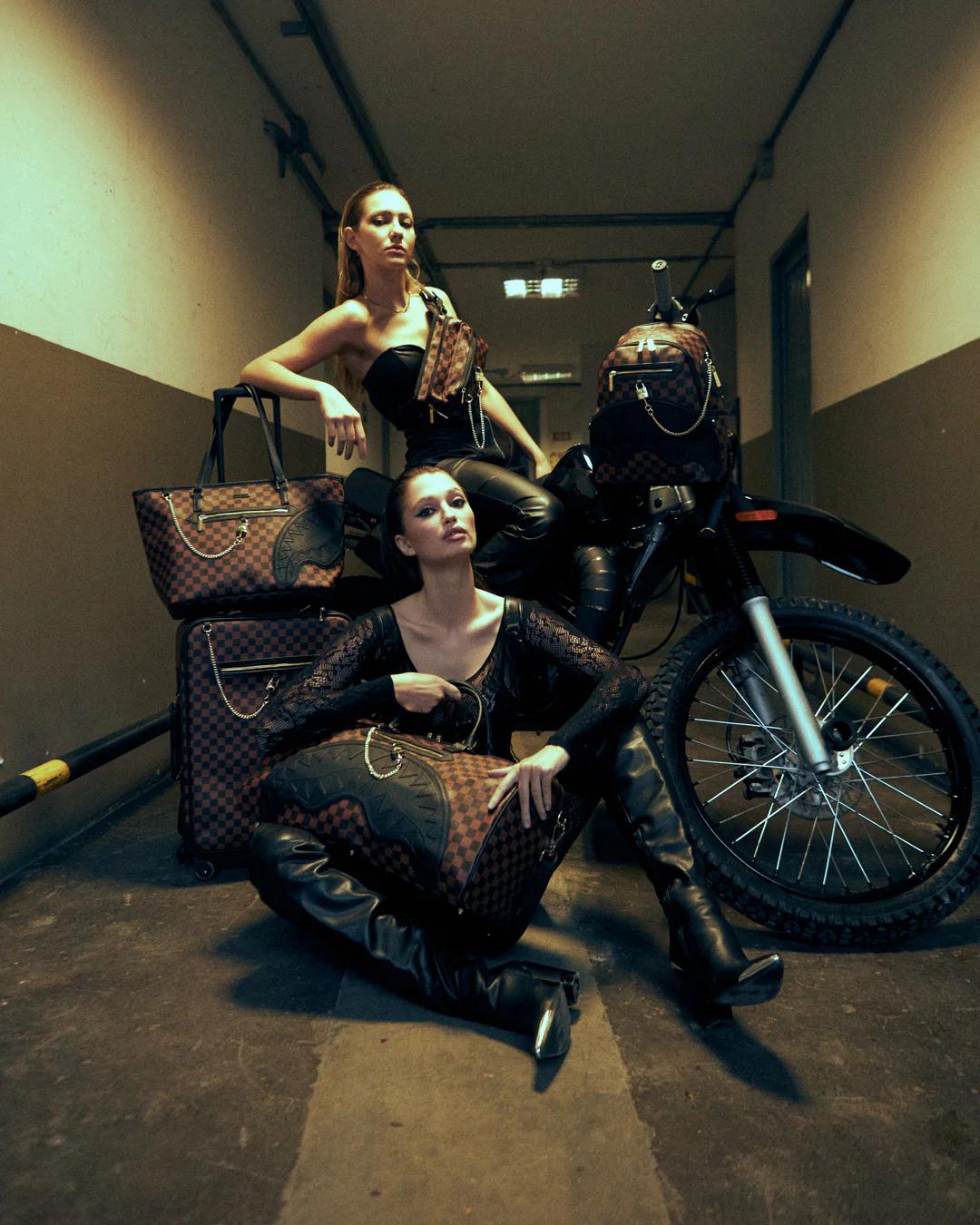 Sprayground HENNY LOCK SHARKS IN PARIS TOTE